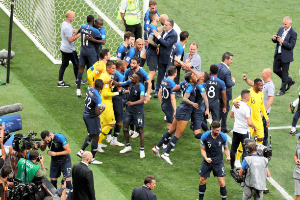 节日期间的 节日期间的